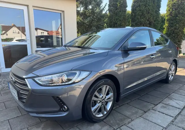 HYUNDAI Elantra 1.6 Premium