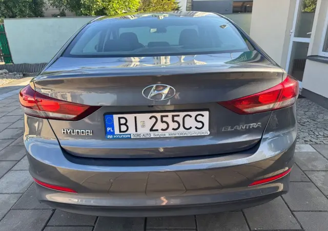 HYUNDAI Elantra 1.6 Premium