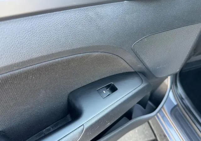 HYUNDAI Elantra 1.6 Premium