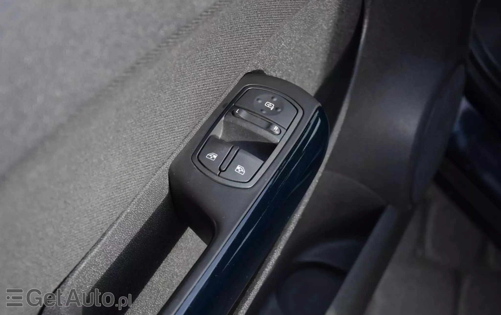 OPEL Corsa 1.4 16V Edition 150