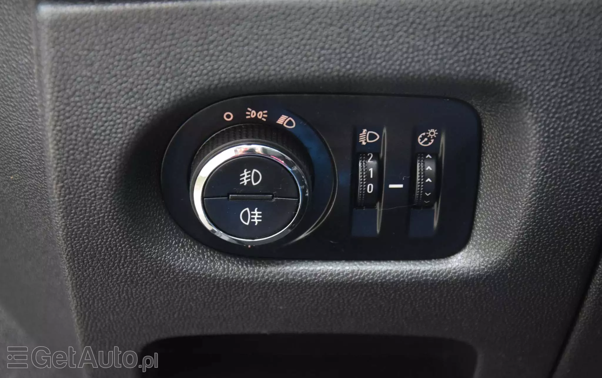 OPEL Corsa 1.4 16V Edition 150