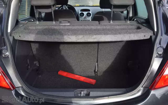 OPEL Corsa 1.4 16V Edition 150