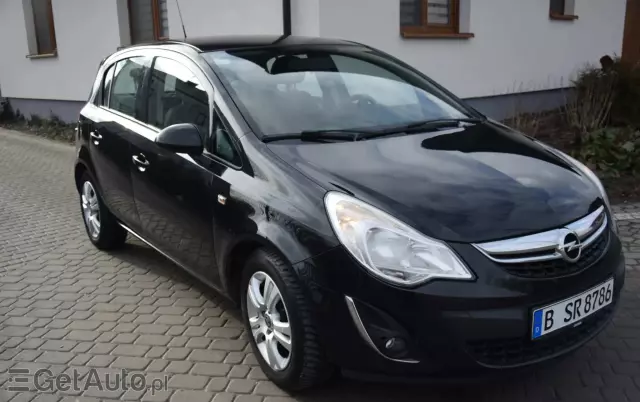 OPEL Corsa 1.4 16V Edition 150