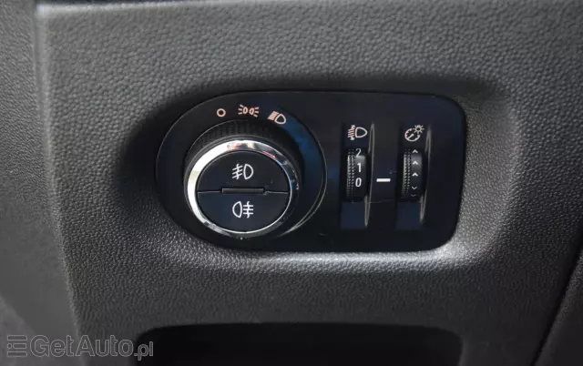 OPEL Corsa 1.4 16V Edition 150