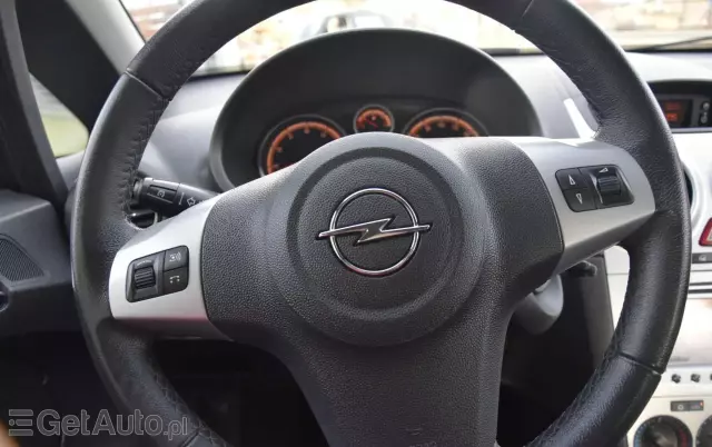 OPEL Corsa 1.4 16V Edition 150