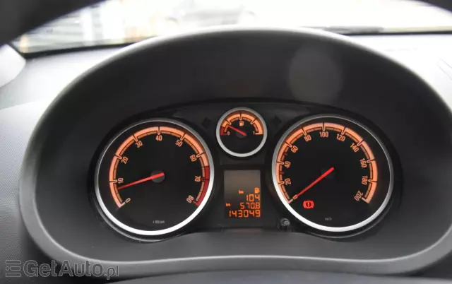 OPEL Corsa 1.4 16V Edition 150