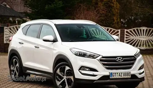 HYUNDAI Tucson 