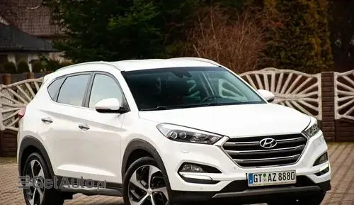 HYUNDAI Tucson 