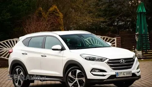 HYUNDAI Tucson 