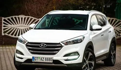 HYUNDAI Tucson 