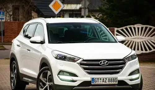 HYUNDAI Tucson 