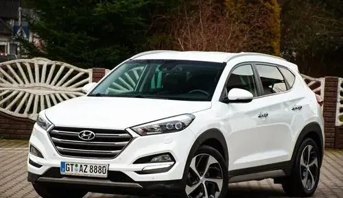 HYUNDAI Tucson 