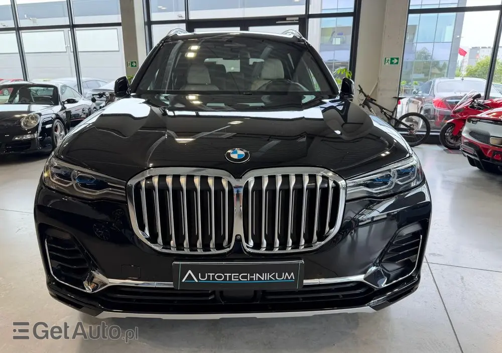 BMW X7 