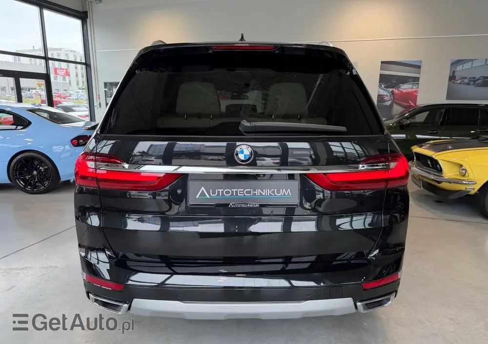 BMW X7 