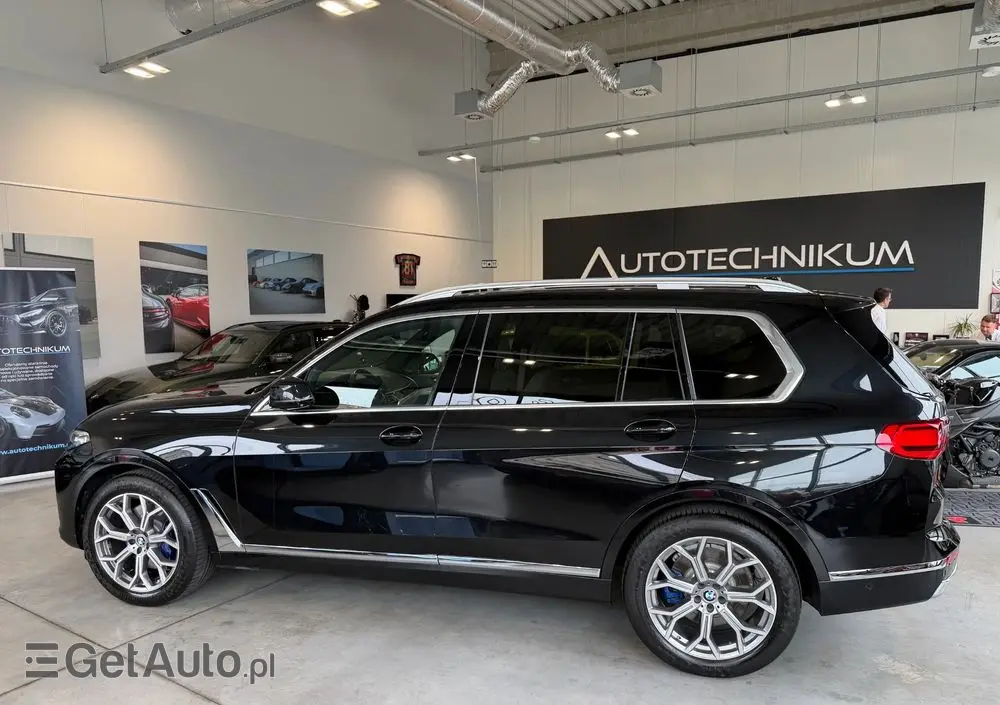 BMW X7 