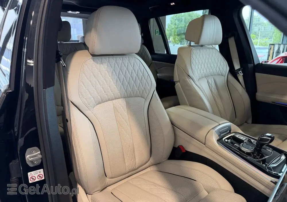 BMW X7 