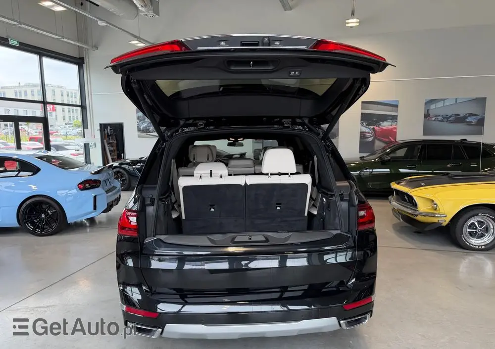 BMW X7 