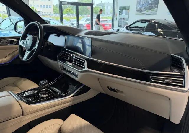 BMW X7 