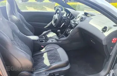 PEUGEOT RCZ 