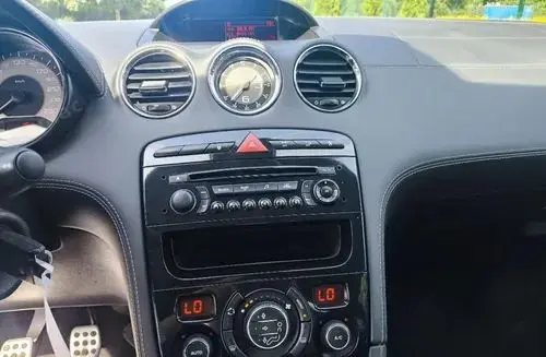 PEUGEOT RCZ 