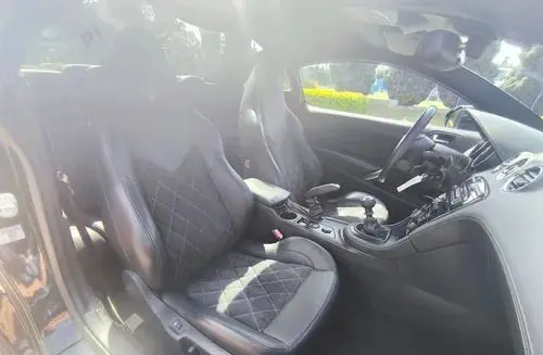PEUGEOT RCZ 