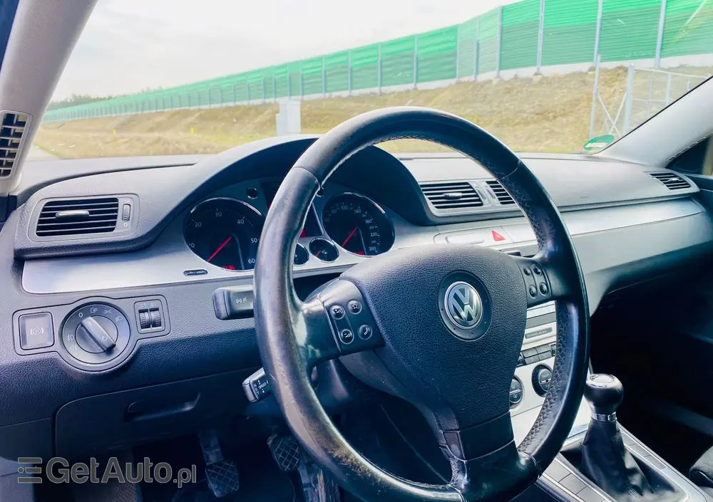 VOLKSWAGEN Passat 2.0 TDI Highline