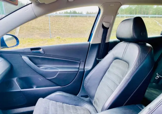 VOLKSWAGEN Passat 2.0 TDI Highline