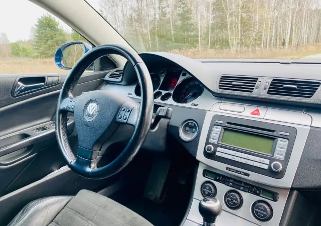 VOLKSWAGEN Passat 2.0 TDI Highline