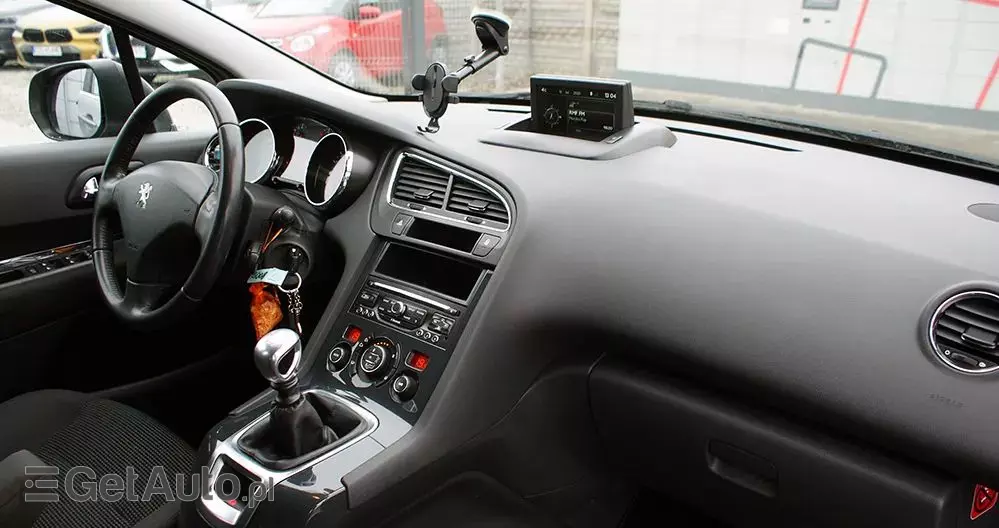 PEUGEOT 5008 1.6 HDi Access