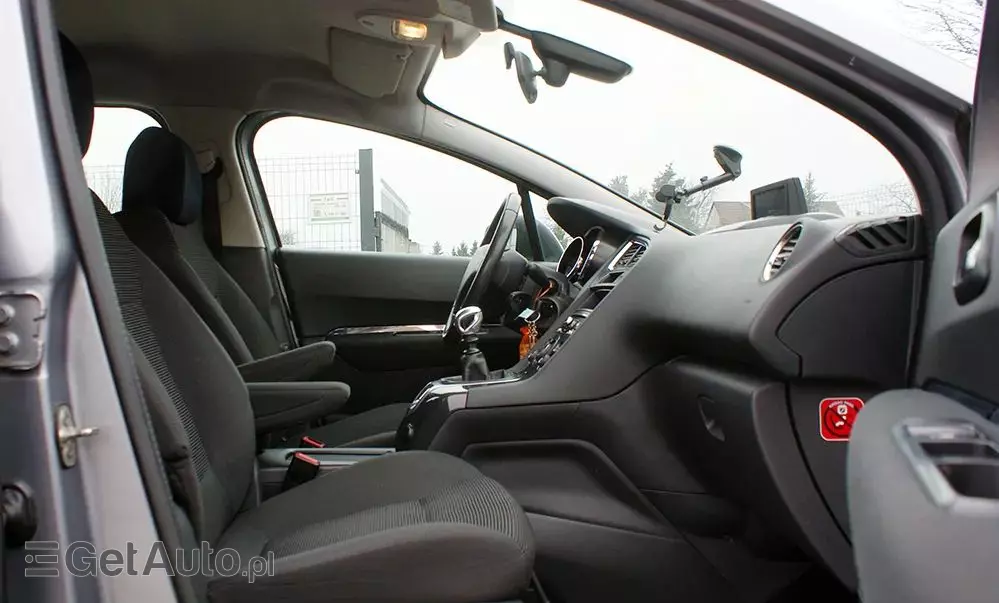 PEUGEOT 5008 1.6 HDi Access