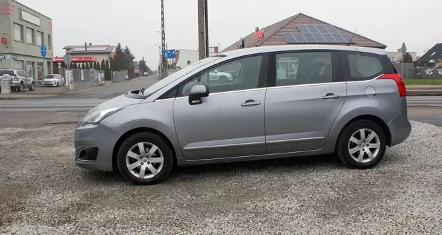 PEUGEOT 5008 1.6 HDi Access
