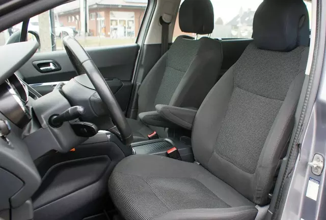 PEUGEOT 5008 1.6 HDi Access