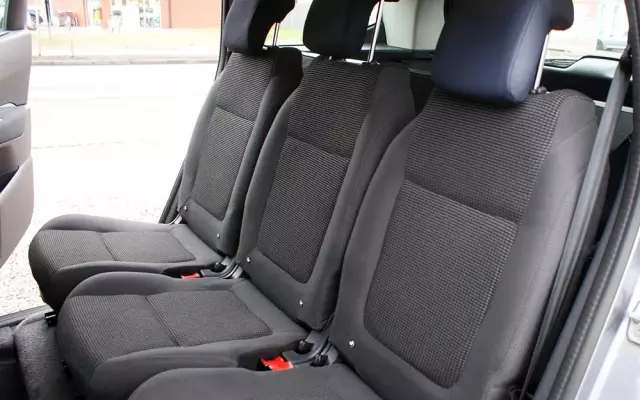 PEUGEOT 5008 1.6 HDi Access