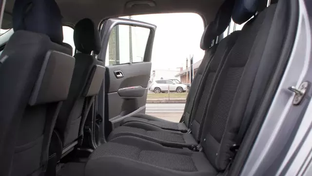 PEUGEOT 5008 1.6 HDi Access