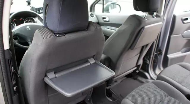 PEUGEOT 5008 1.6 HDi Access