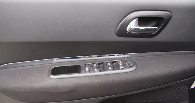 PEUGEOT 5008 1.6 HDi Access