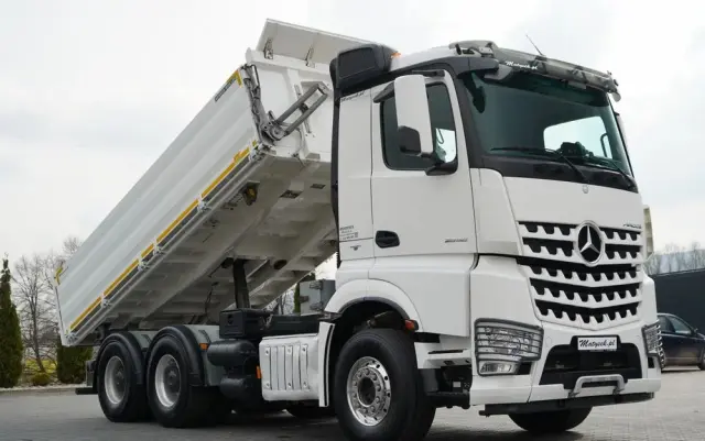 MERCEDES-BENZ AROCS 2658 / WYWROTKA 3 STRONNA / ŁADOWNOŚĆ 14 TON / ALUFELGI  / EURO 6 / 