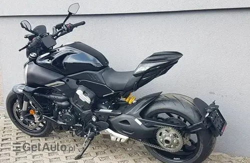 DUCATI Diavel 