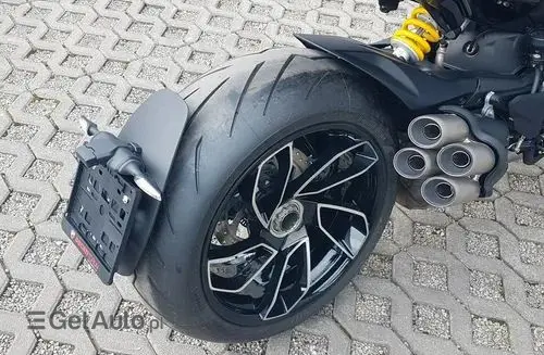 DUCATI Diavel 