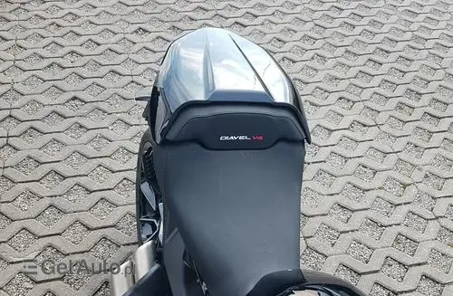 DUCATI Diavel 