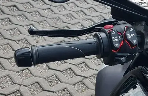 DUCATI Diavel 