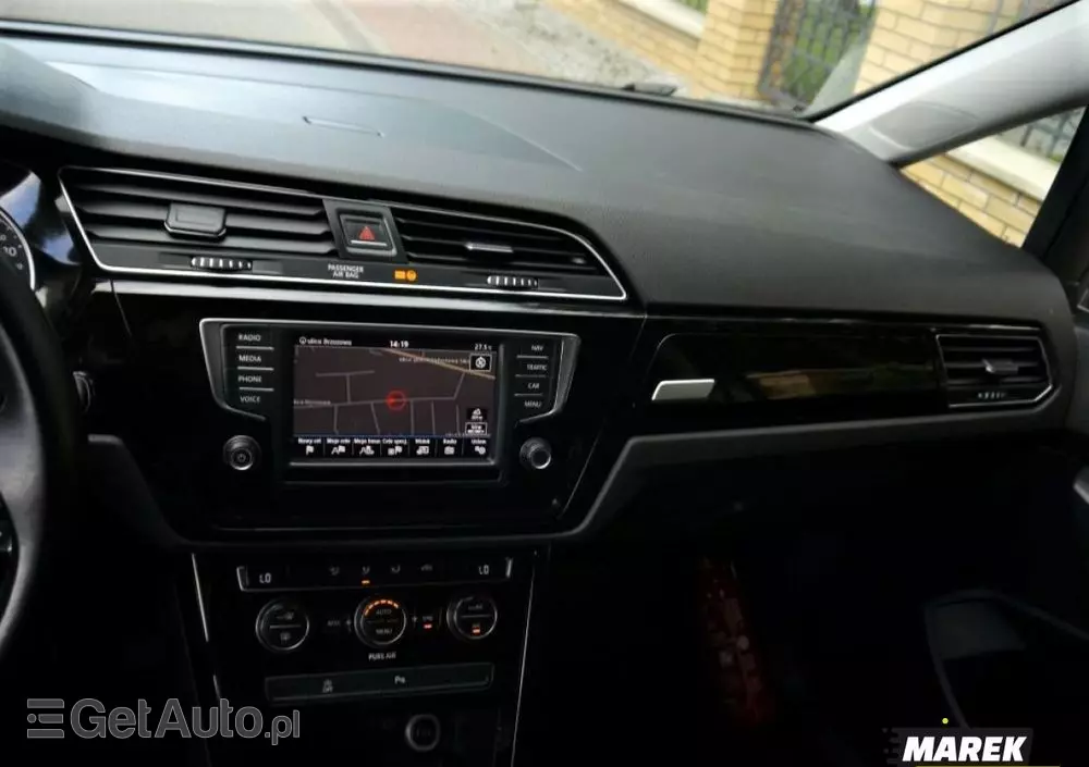 VOLKSWAGEN Touran 