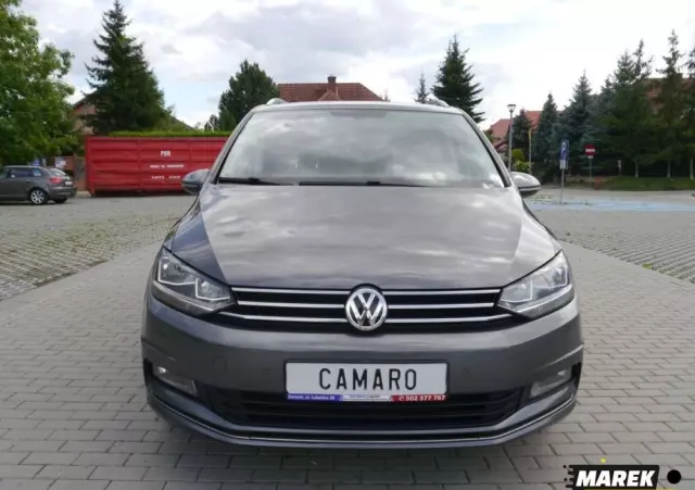 VOLKSWAGEN Touran 