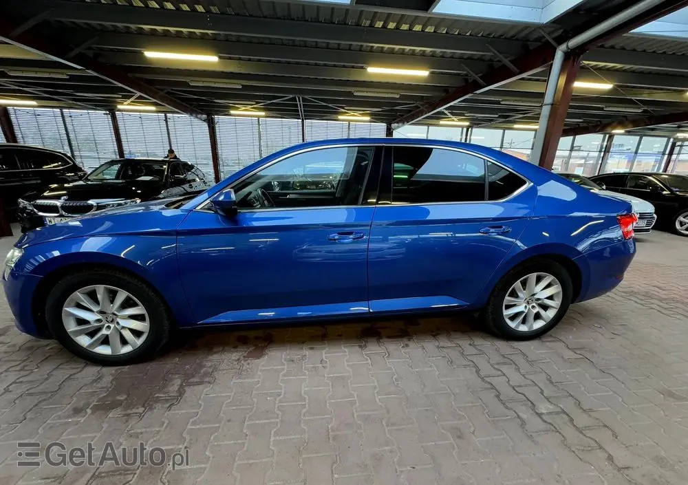 SKODA Superb 2.0 TDI SCR Ambition DSG