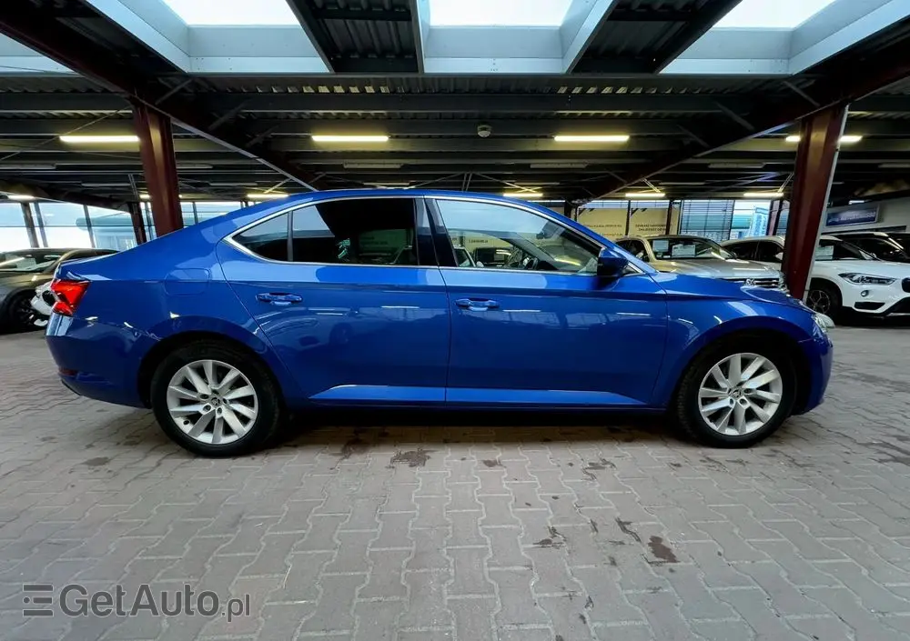 SKODA Superb 2.0 TDI SCR Ambition DSG