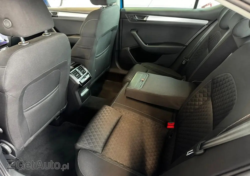 SKODA Superb 2.0 TDI SCR Ambition DSG