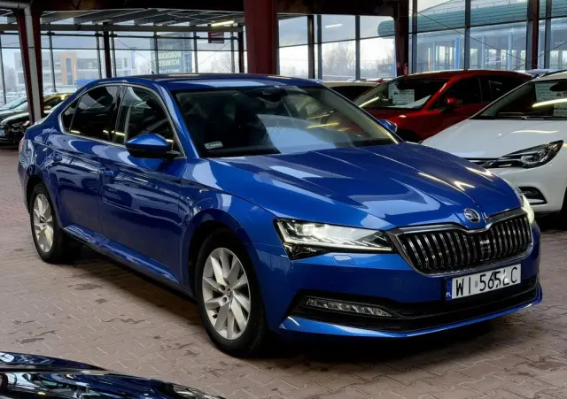 SKODA Superb 2.0 TDI SCR Ambition DSG