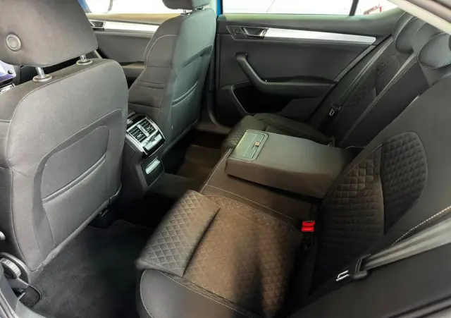 SKODA Superb 2.0 TDI SCR Ambition DSG