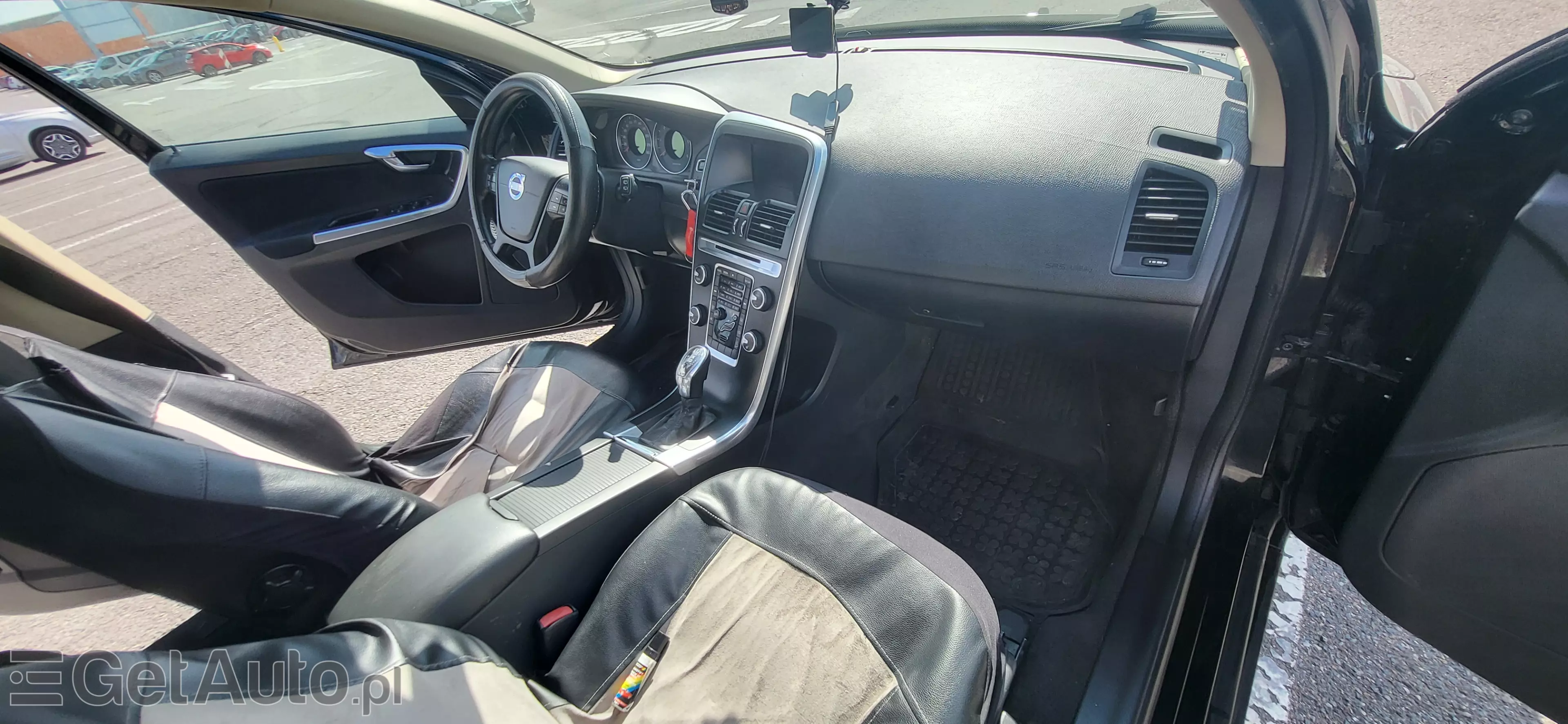 VOLVO Xc60 