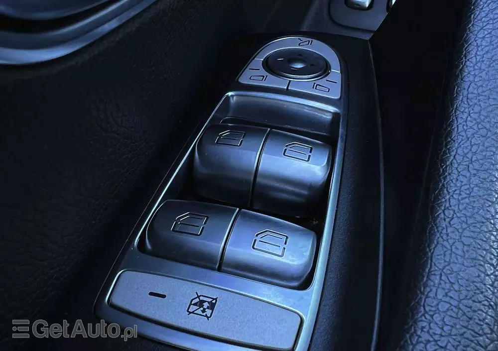 MERCEDES-BENZ Klasa E 220 d